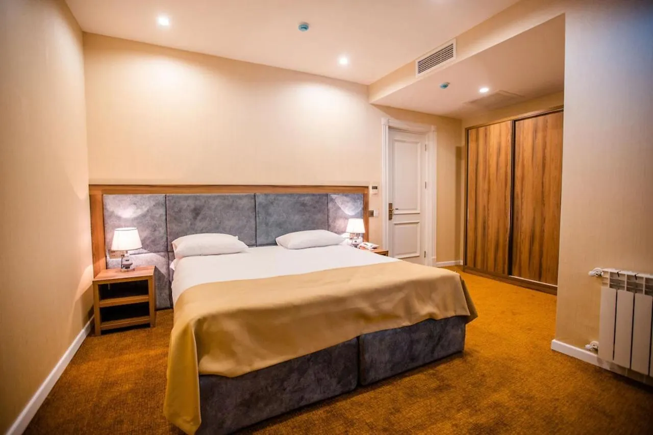 באקו Grand Midway Hotel 4*,  אזרבייג'ן