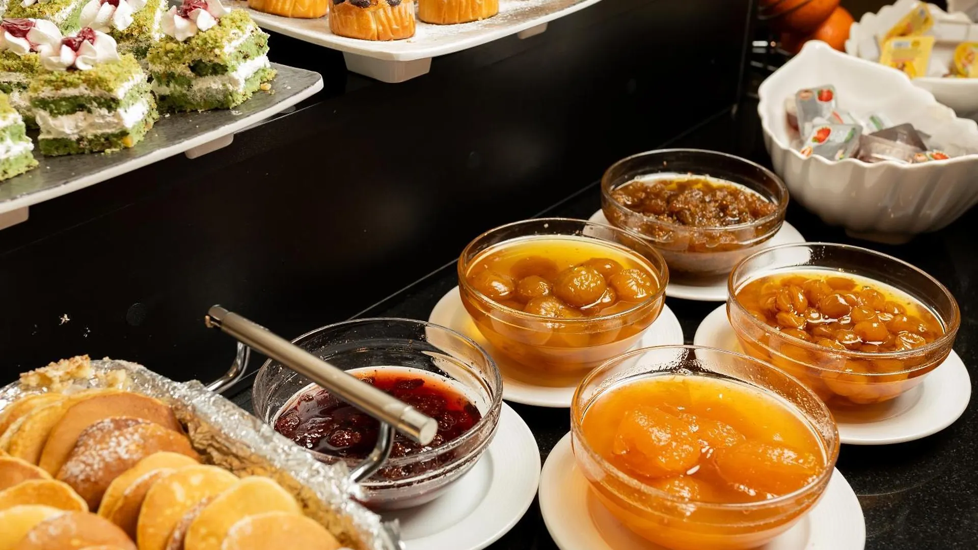 Grand Midway Hotel Baku Azerbaijan