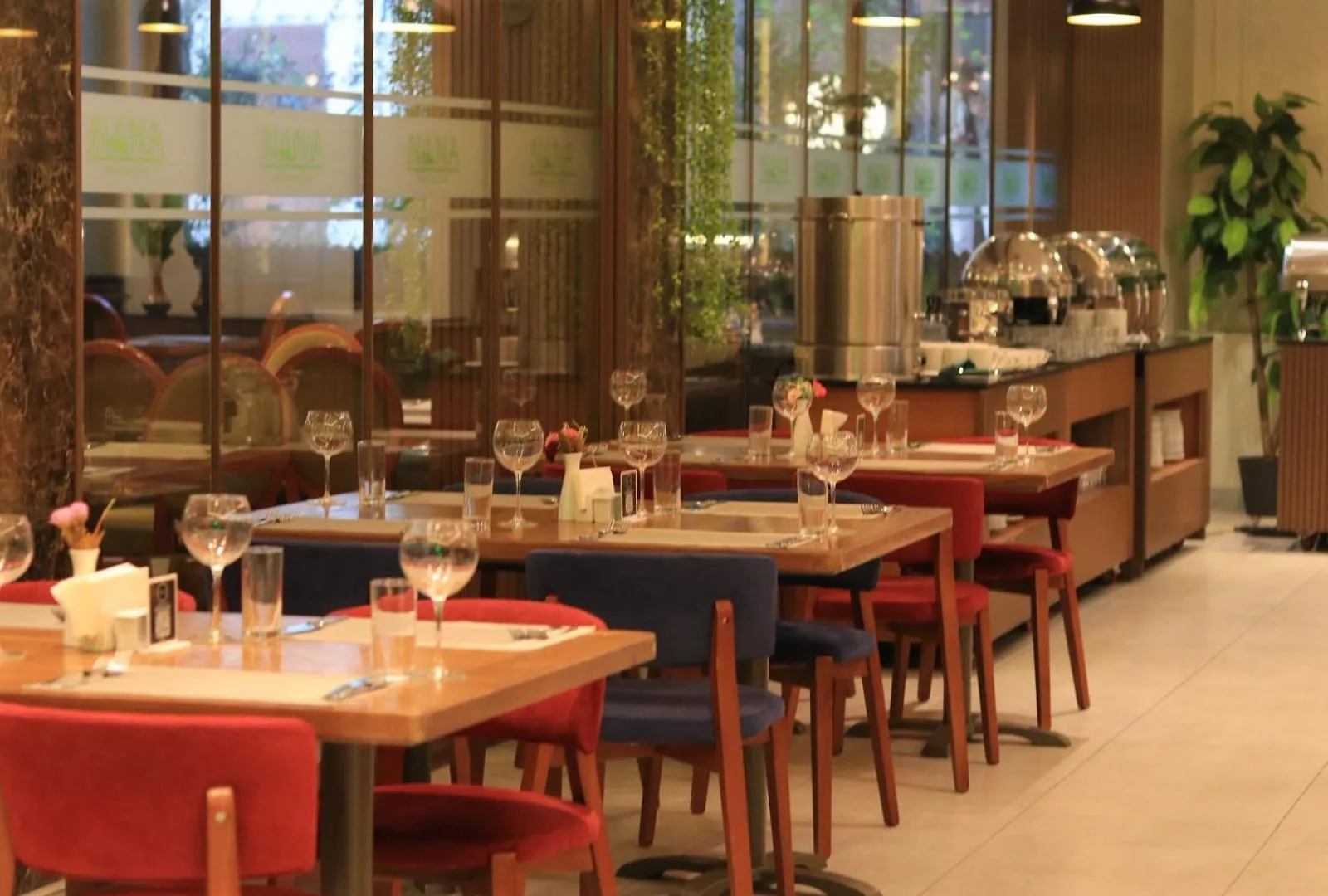 Grand Midway Hotel Baku 4*,